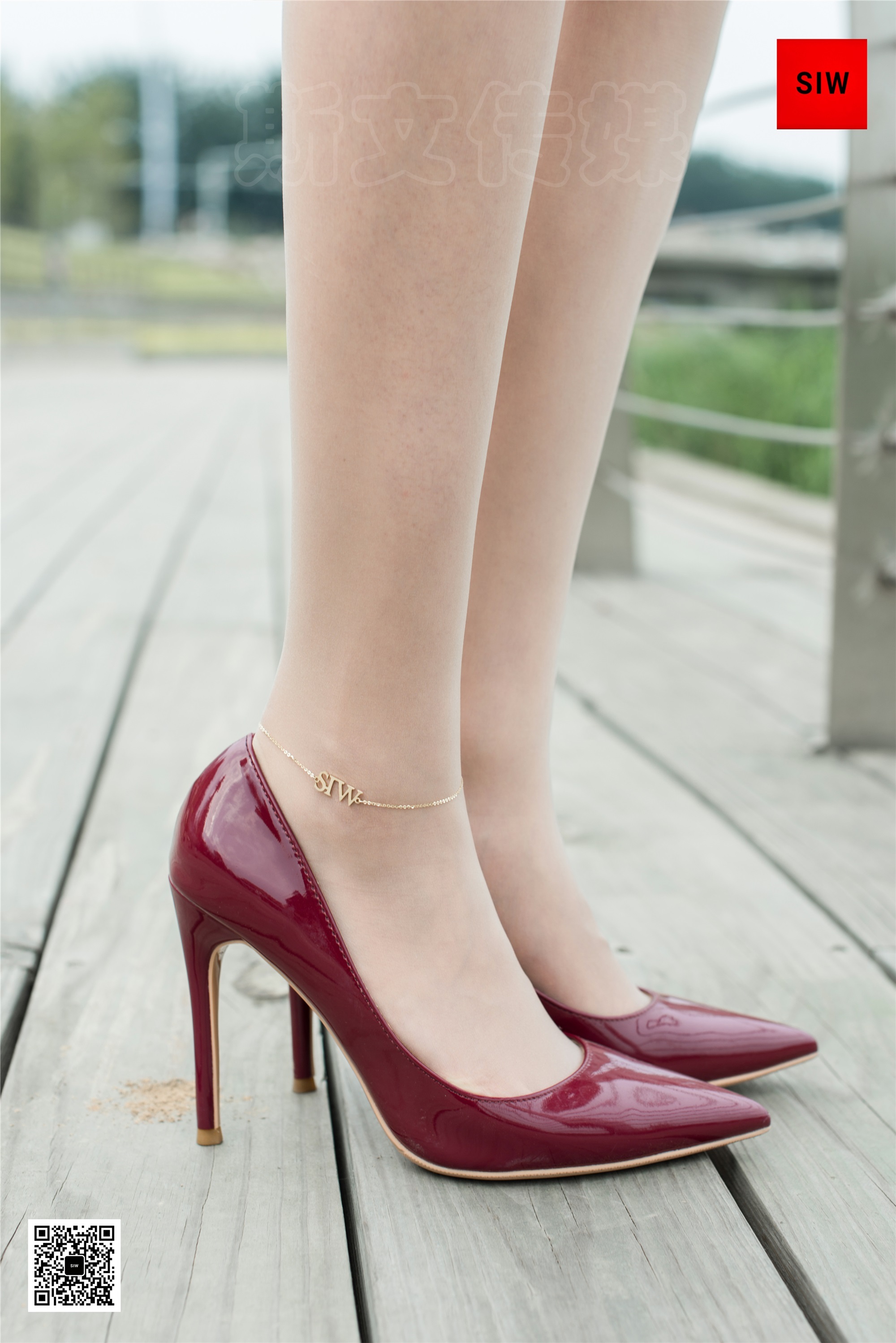 SIW斯文传媒  VOL.041 水岸红裙-甄珍